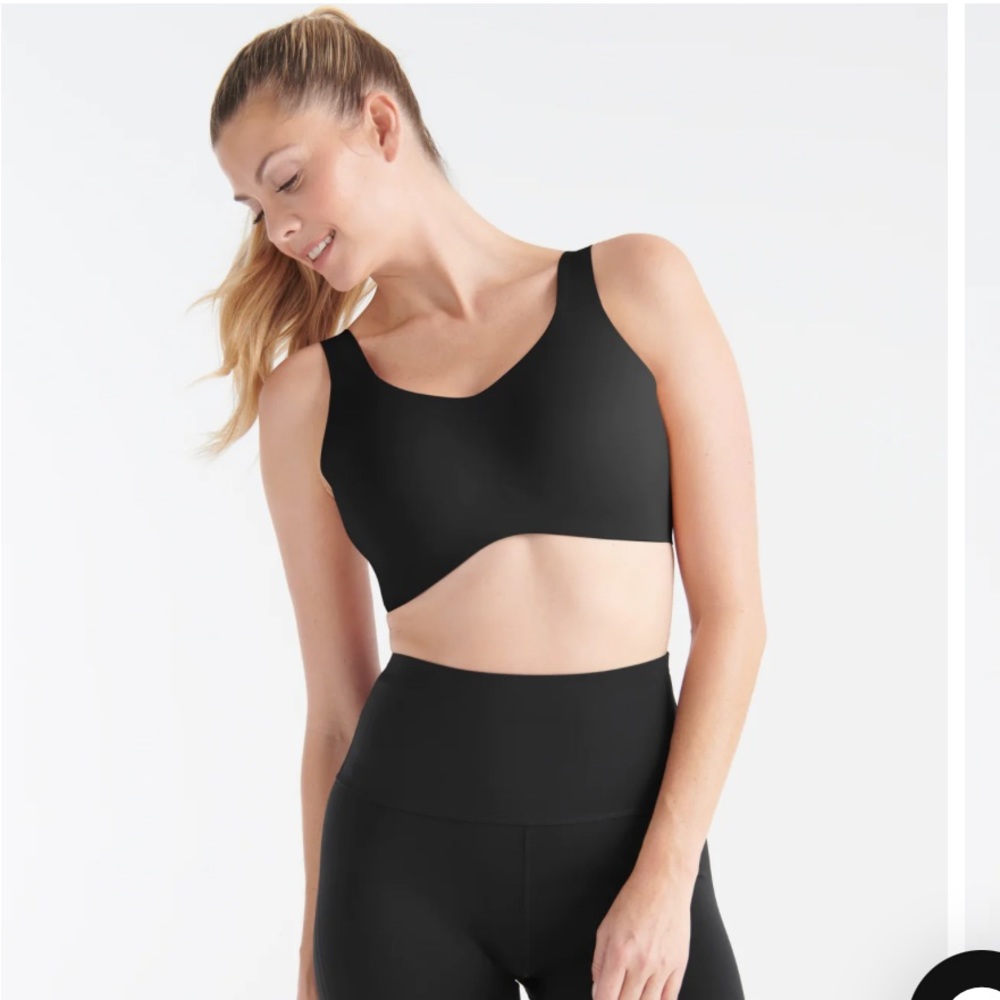 Knix Catalyst Black Workout Bra